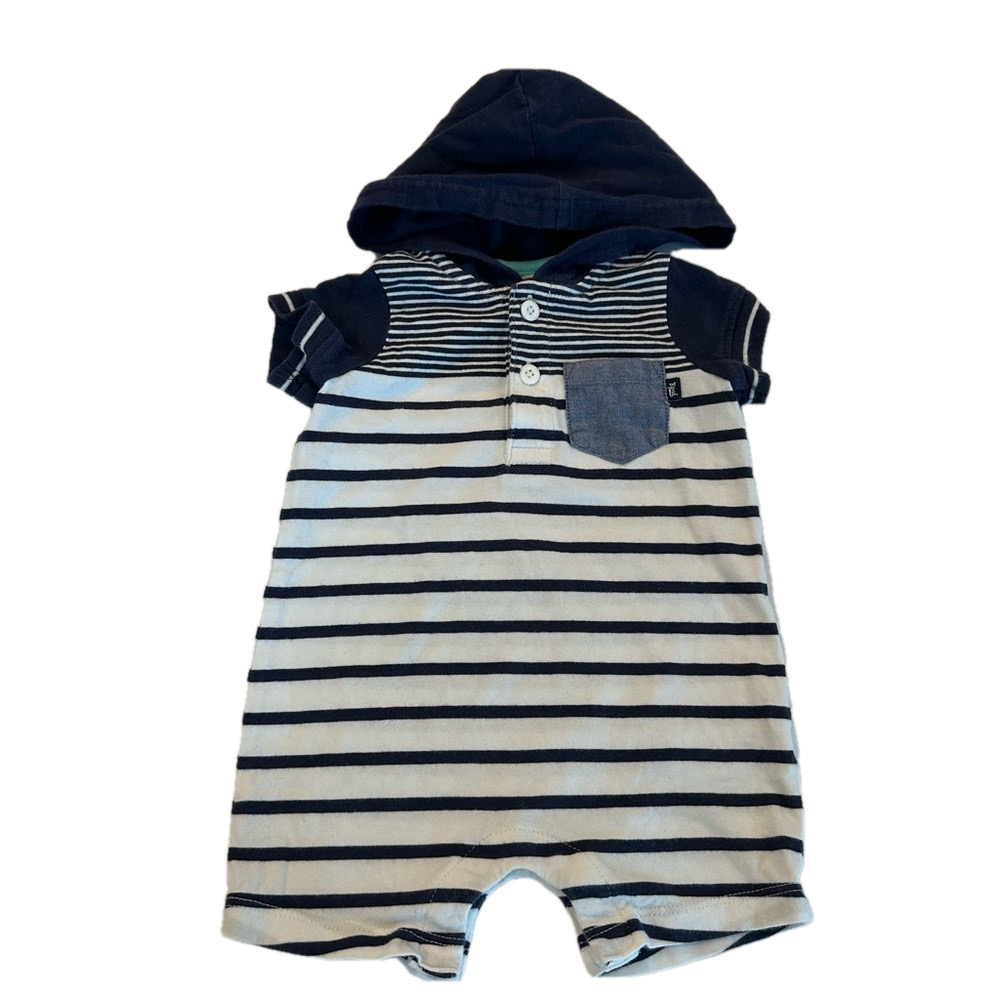 3/20$ Baby B'gosh Striped Hooded Short Romper Size 0-3 Months